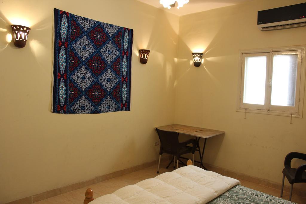 Pyramids Loft Homestay Kafret el-Gabal Habitación foto